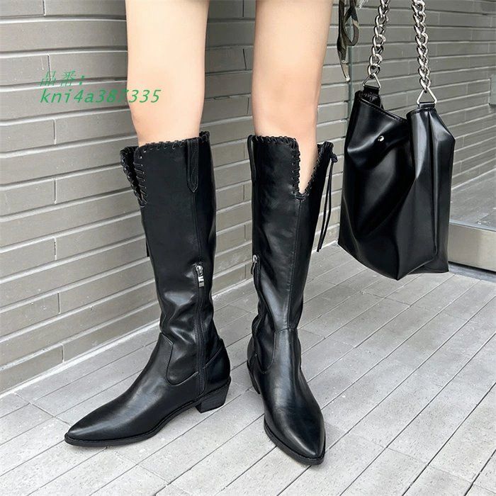 ニーハイブーツ