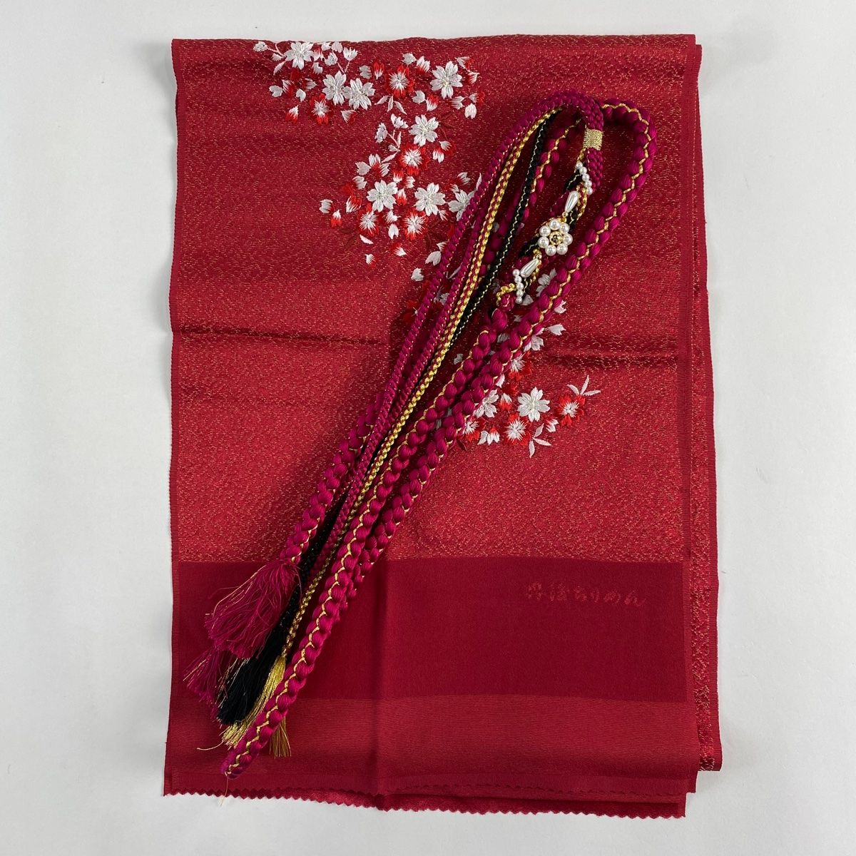 【美品】さくら柄　帯揚げ　帯締め｟2点セット｠ 桜の帯締め・帯揚げセット 白地に赤｜和装小物 井澤屋