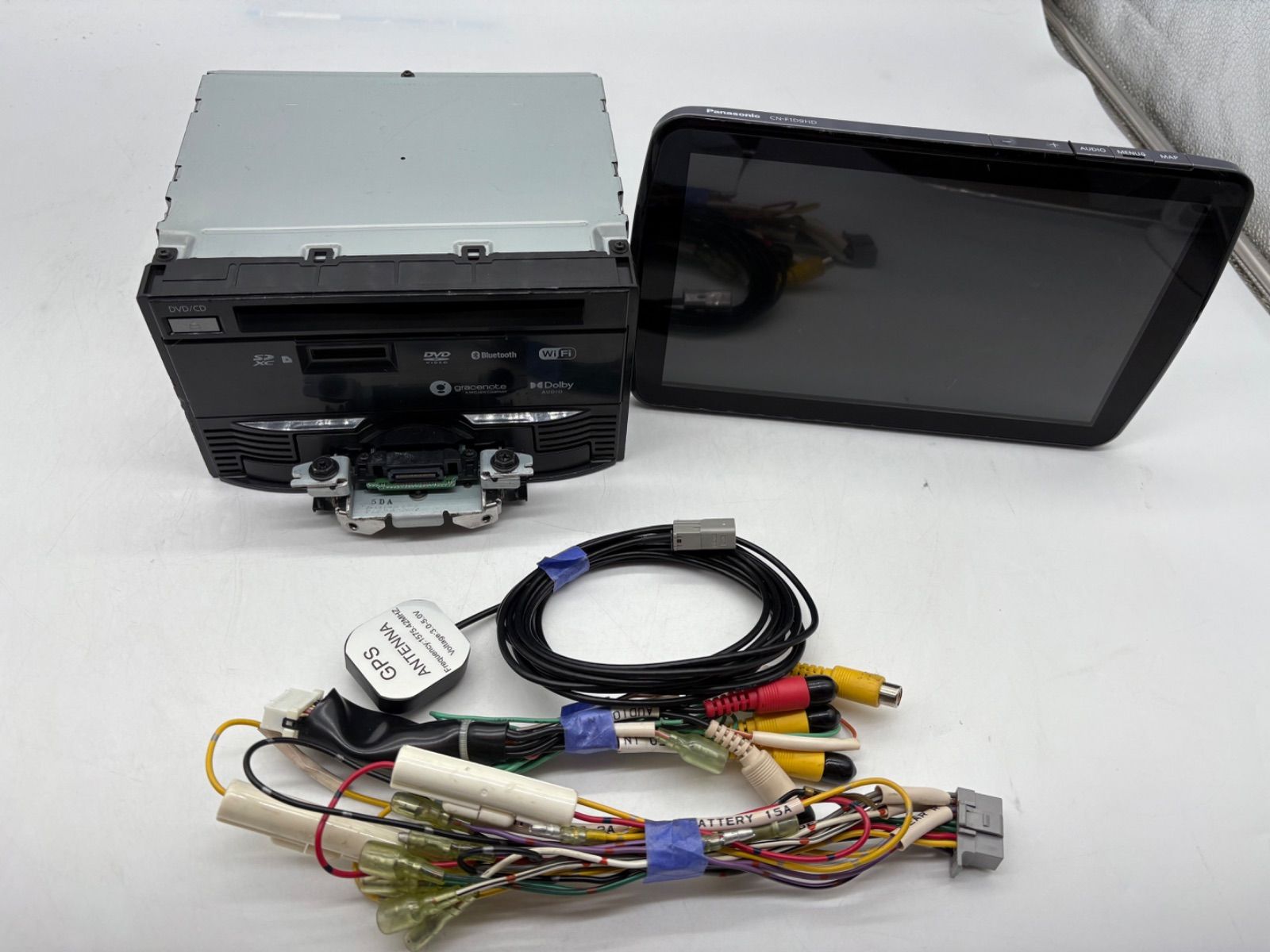 NO2526 パナソニック Panasonic カーナビ ストラーダ 9インチ CN-F1D9HD 有機ELディスプレイ 430車種に対応 フルセグ 無料地図更新 ドラレコ連携