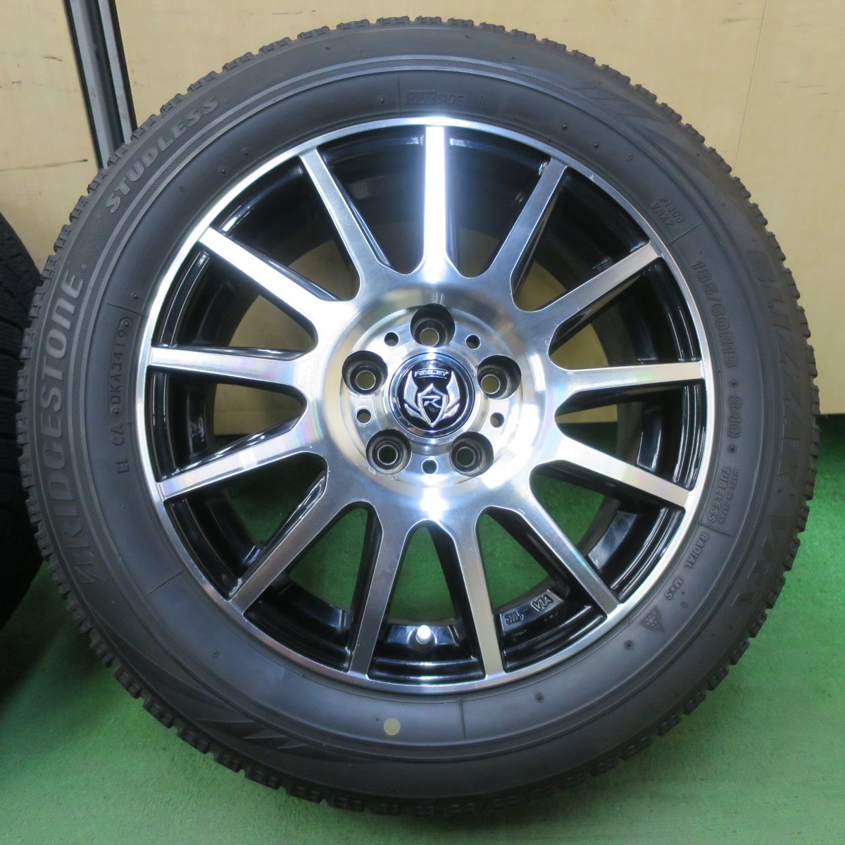 4本価格 シエンタ 等 185 60R15 スタッドレス ブリヂストン ブリザック VRX RiZLEY ライツレー 15インチ PCD100 5H 5100705イス FFCRYSTALESIA_COM