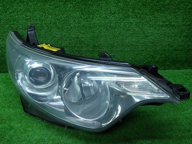 トヨタ 50系 エスティマ 前期 右ヘッドライト HID 28-192 70 240210041 - メルカリ