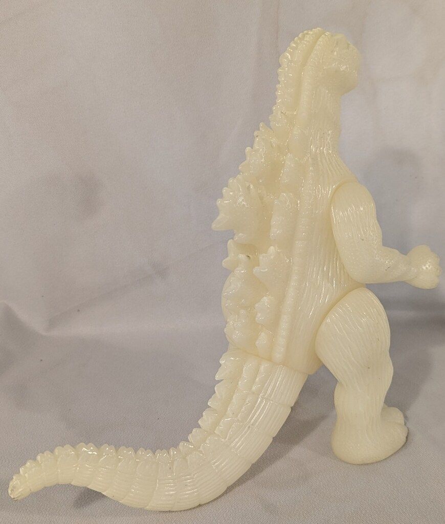 ゴジラ　M1号　チタノザウルス　蓄光　ソフビ マルサン 世紀の大怪獣 逆襲ゴジラ 蓄光成型 未塗装 M1号 NEW