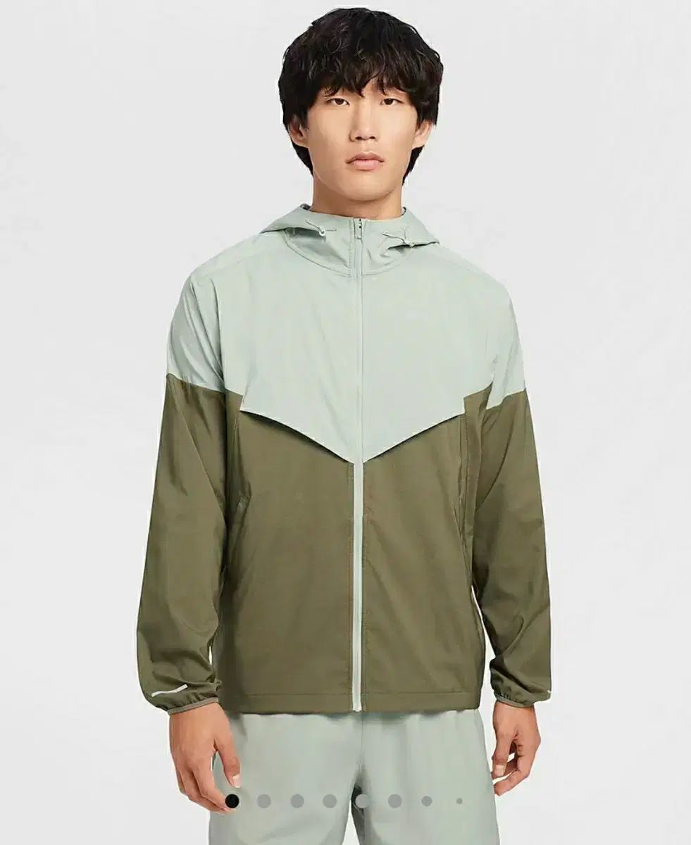 Nike(ナイキ） ランニング ウインドブレーカー XL