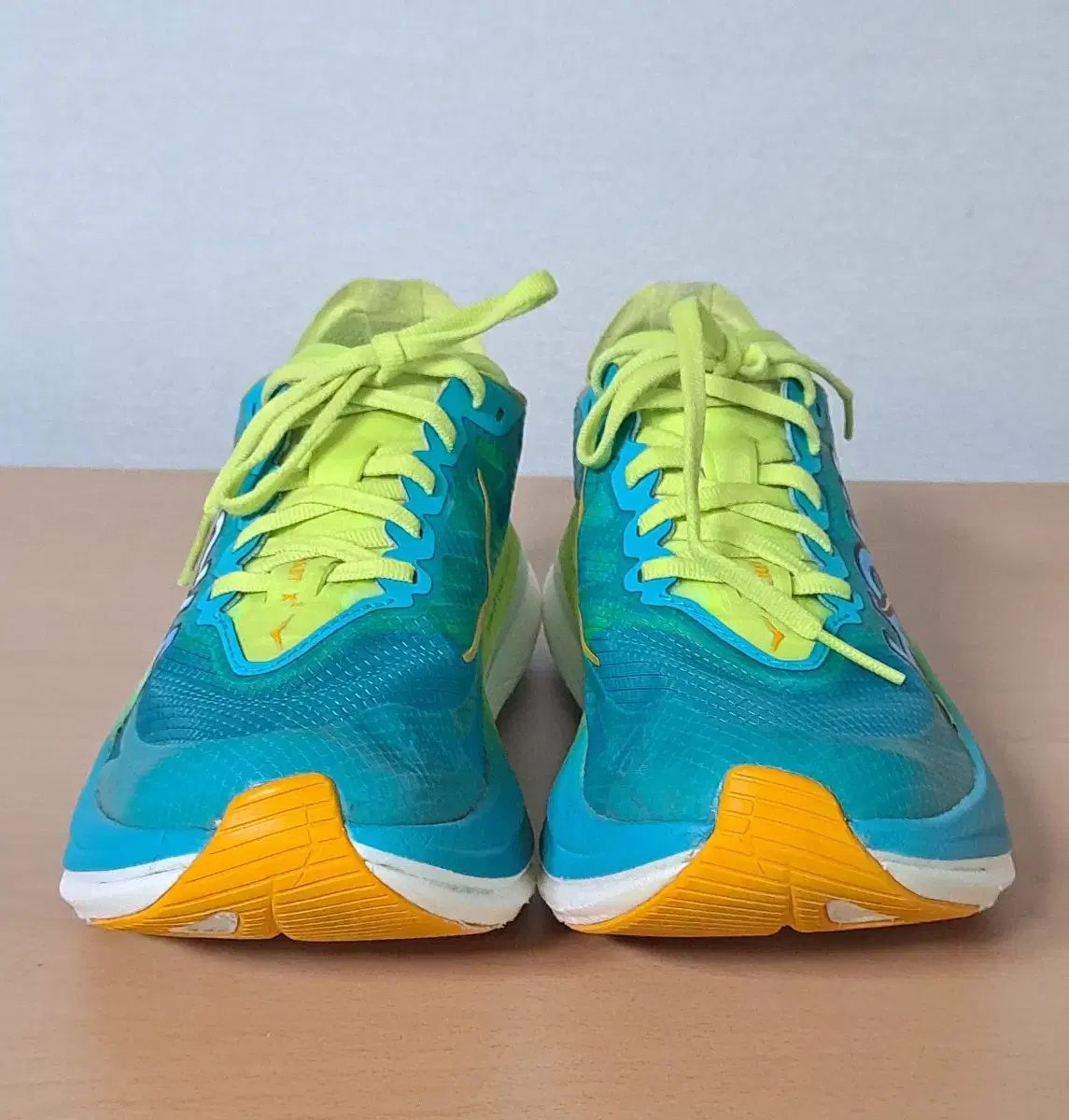 ランニングシューズ