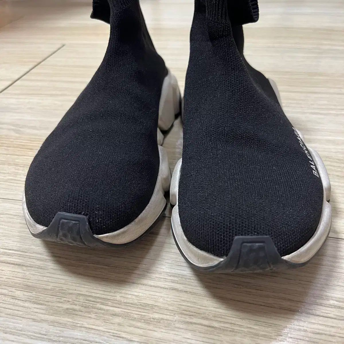 BALENCIAGA
