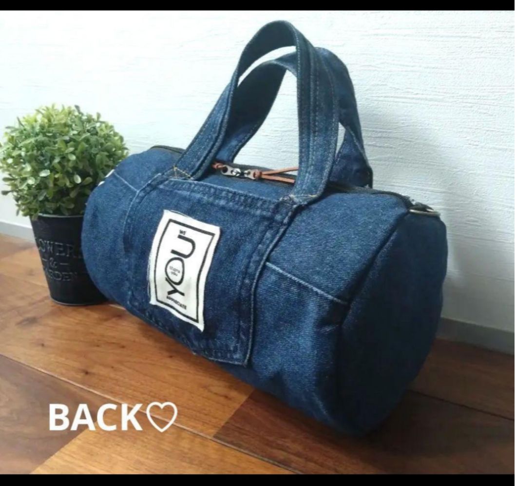 №702【DENIM❌️ドラム缶型ショルダーバッグ🩷】デニムリメイク
