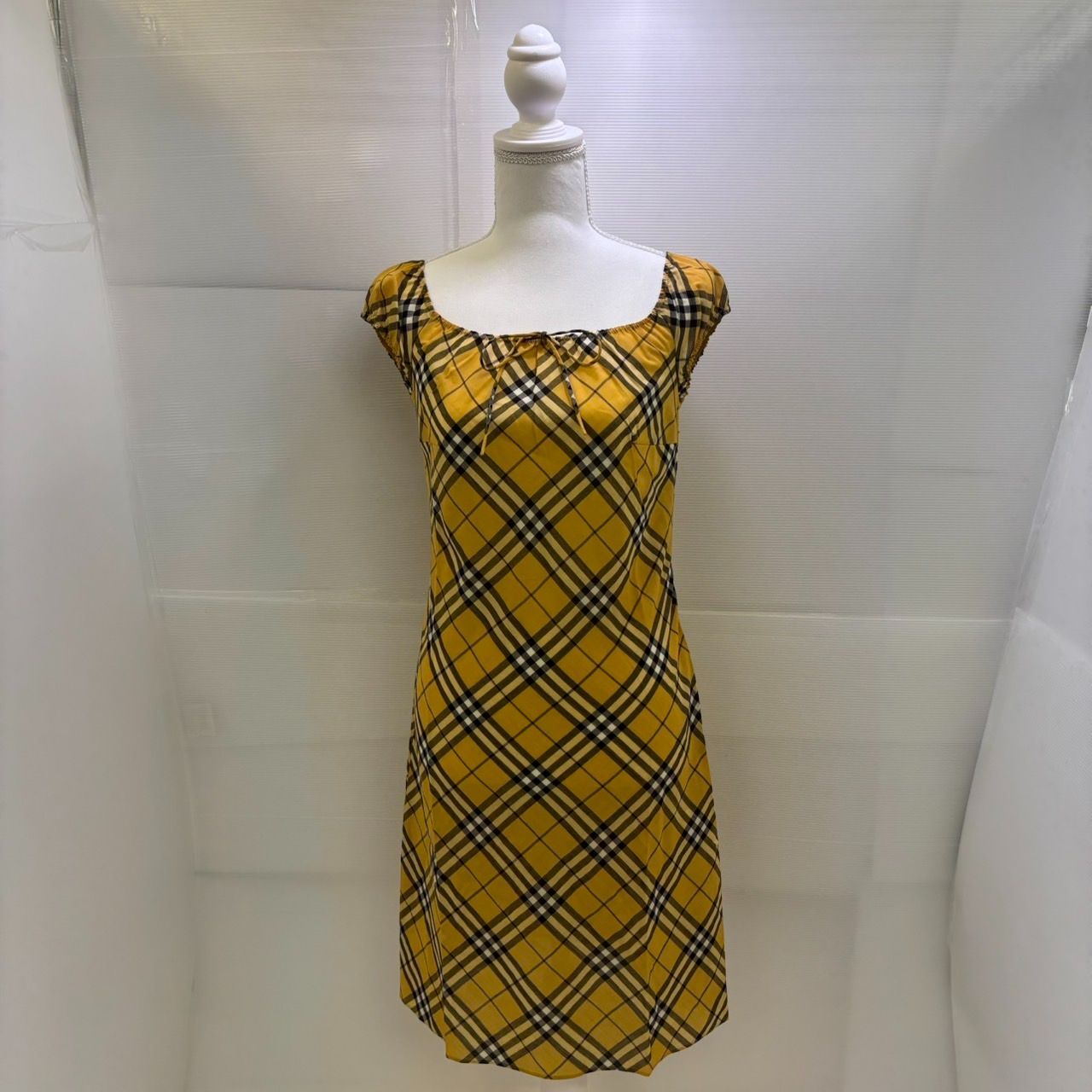 Burberry バーバリー ワンピース ノバチェック パフスリーブ