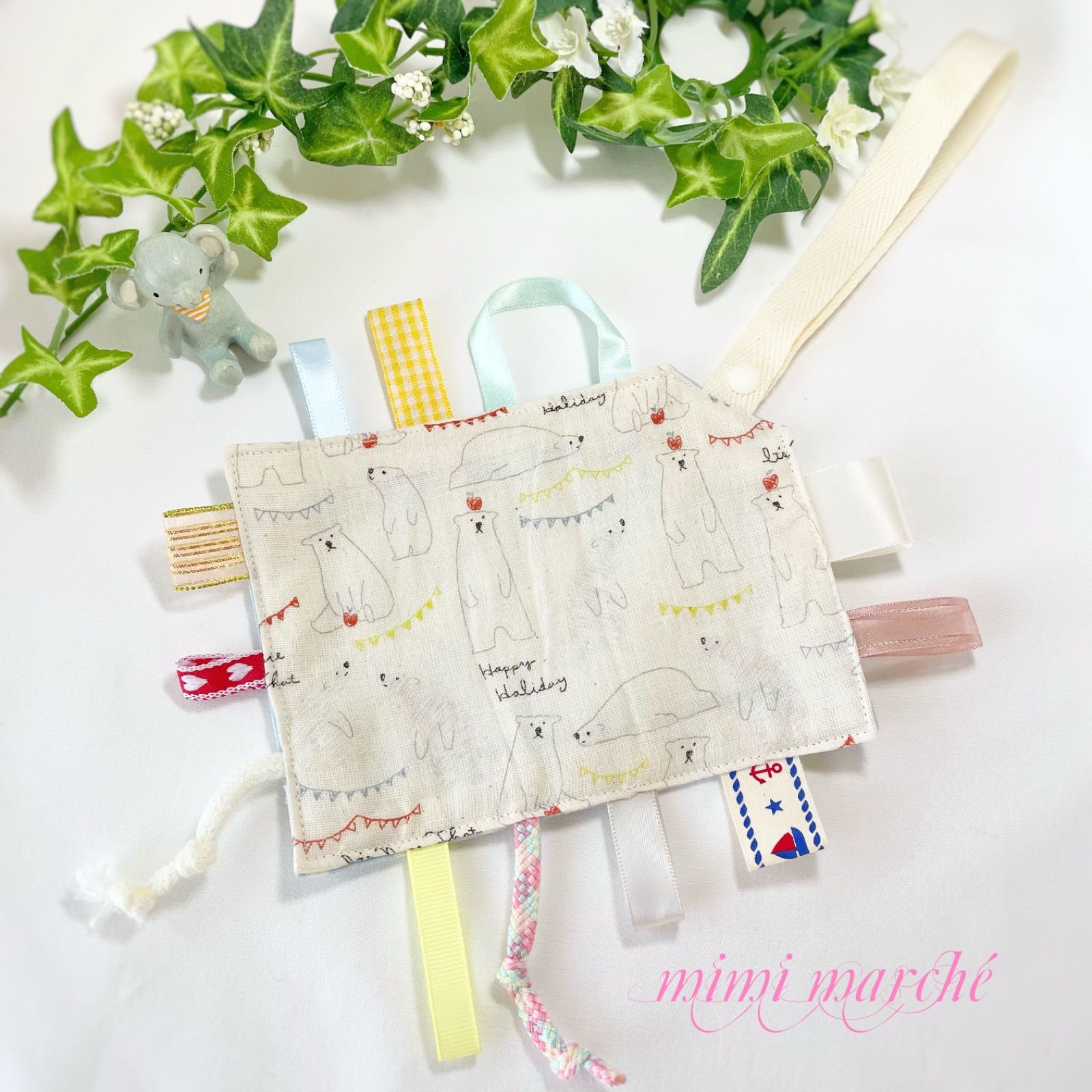 ベビーが大好きカシャカシャおもちゃ♡しろくまとりんご - メルカリ ベビーが大好きカシャカシャおもちゃ♡しろくまとりんご - メルカリ