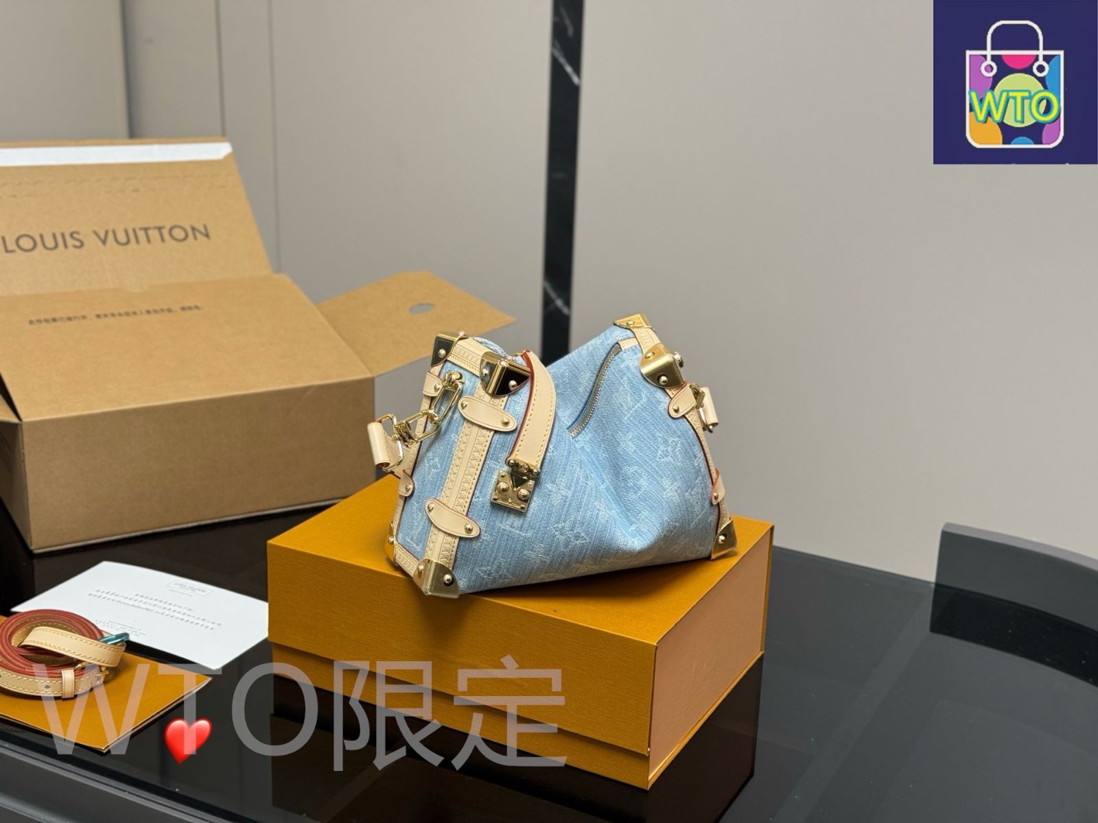 【新品】LOUIS VUITTON ノート 気球デザイン　箱・保存袋あり LOUIS VUITTON トランクボックスバッグ - コンパクトサイズ (19
