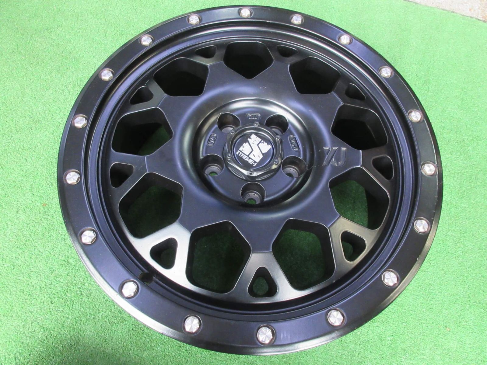 送料無料 エムエルジェイ XTREME-J XJ04 7J-17 +42 5H-114.3 (17インチ) 5H114.3 7J+42 MLJ エクストリーム XJ04 17インチ 7.0J ダンロップ SPORT MAXX LUX