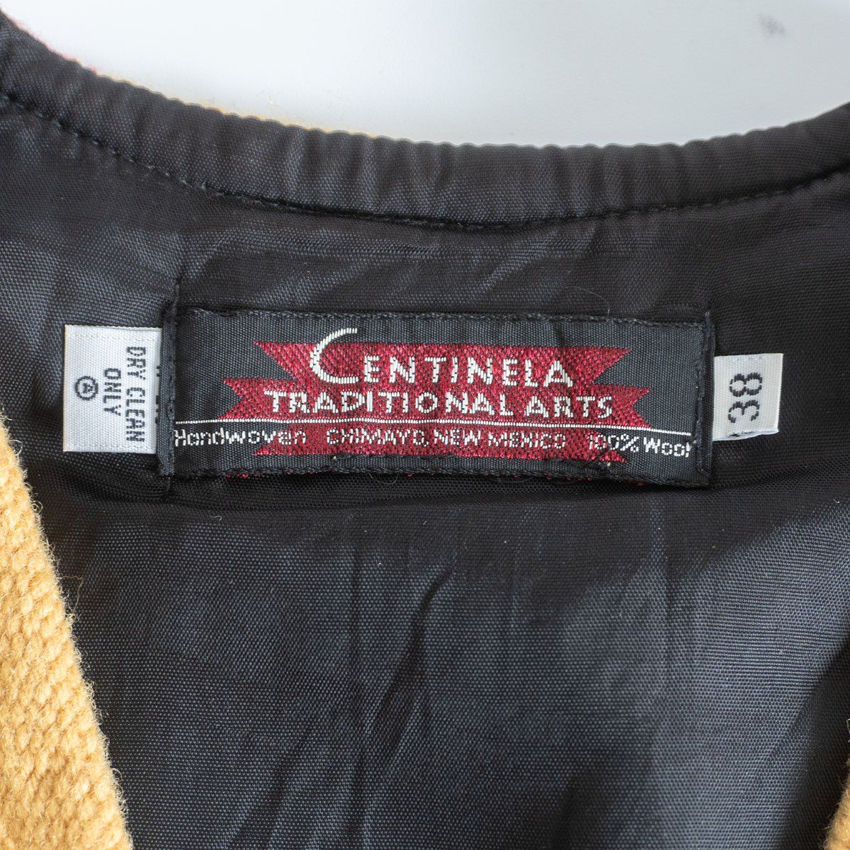 美品】 CENTINELA TRADITIONAL ARTS 【 チマヨベスト 】38 イエロー系 