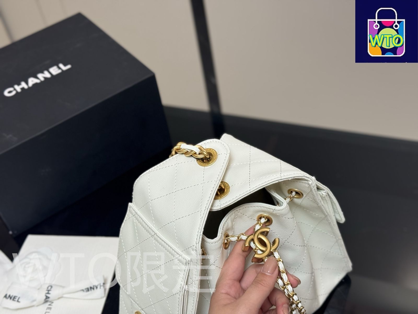 入手困難!!!【CHANEL】25 スモール ハンドバッグ 新作 CHANEL CHANEL 25(シャネル) バッグ・カバン(レディース) 2