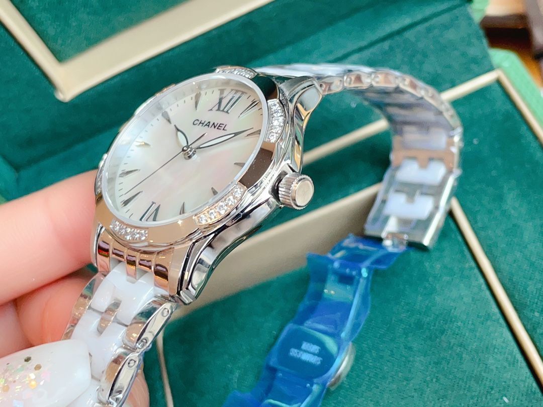 腕時計 CHANEL