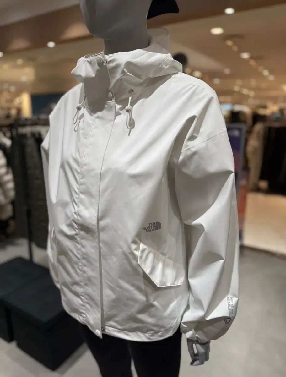 GORE-TEX₍ゴアテックス ウィンドブレーカー