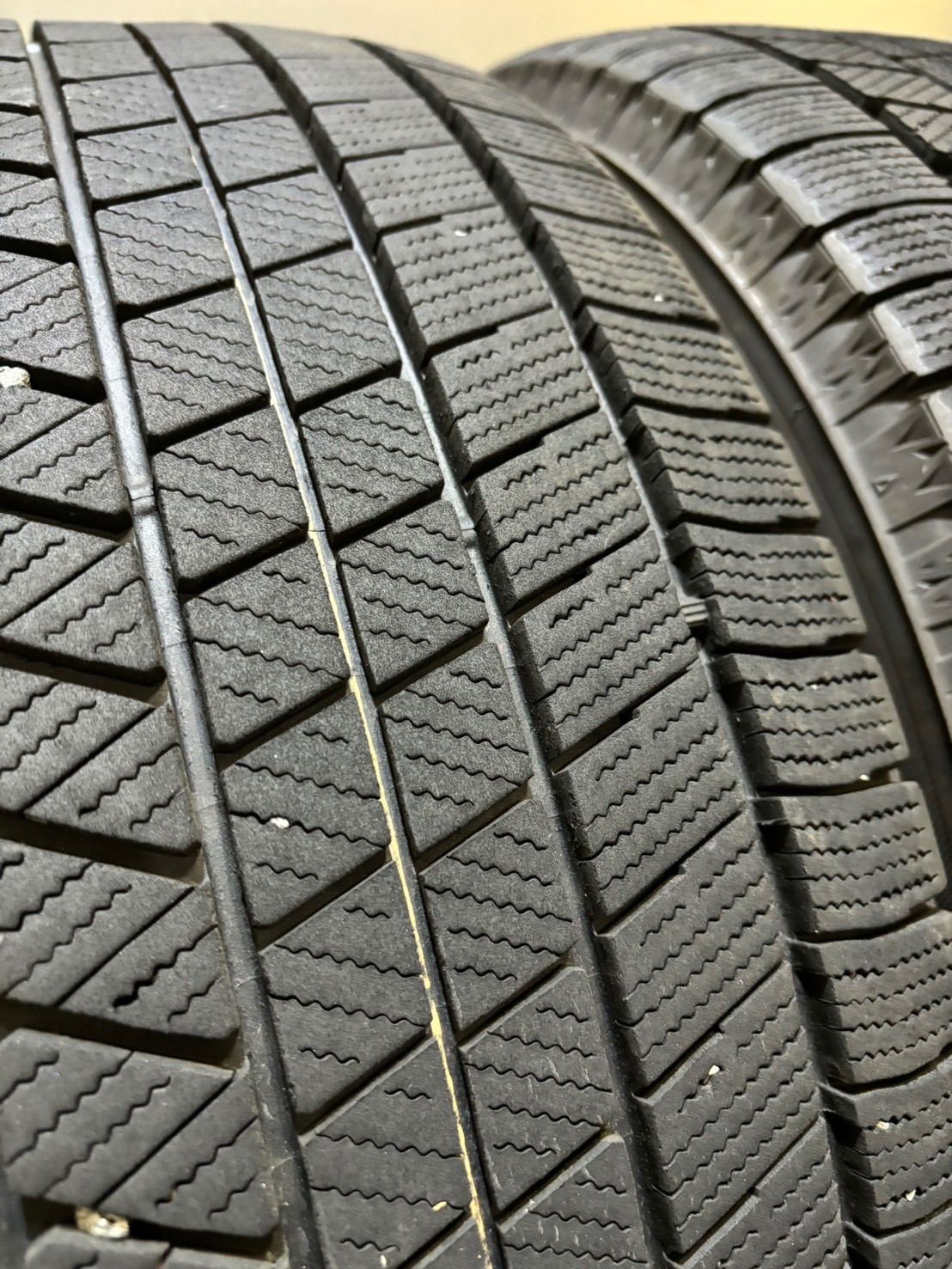 ★225/55R17 BRIDGESTONE/VRX3 21年製 スタッドレス 4本 ブリヂストン ブリザック XV フォレスター セルシオ マジェスタ (南7-G693)