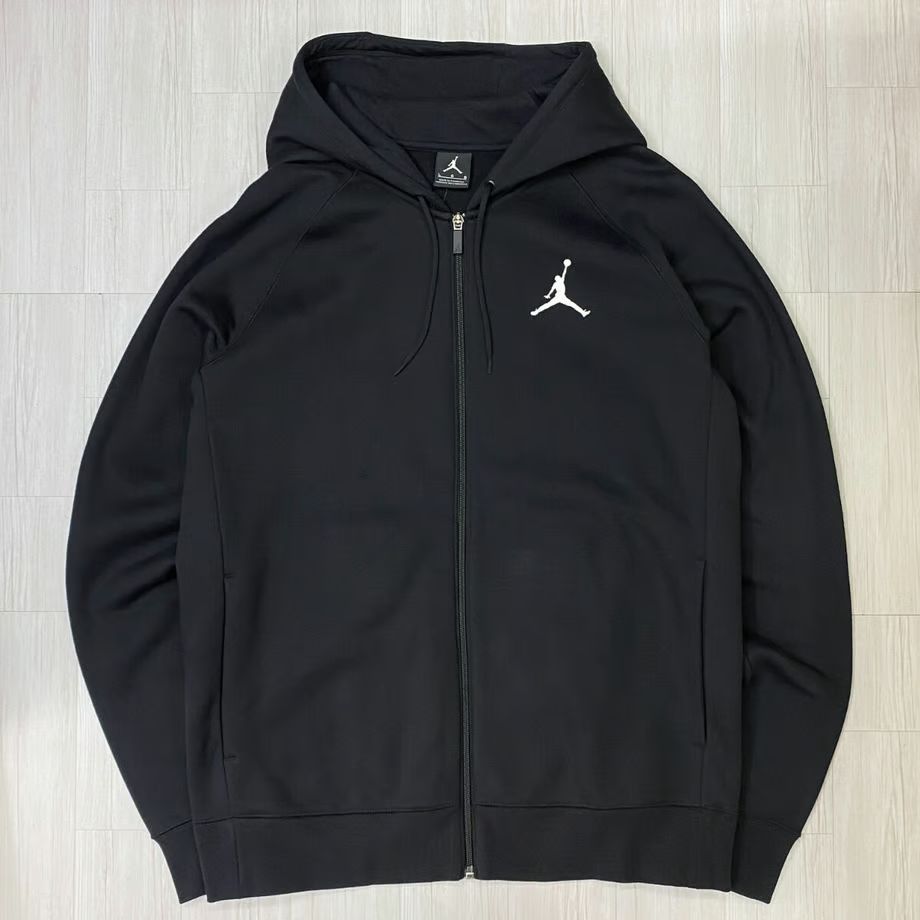 NIKE Jordan ジャンプマンロゴ ジップアップジャケット　サイズM NIKE Jordan ジャンプマンロゴ ジップアップジャケット サイズM
