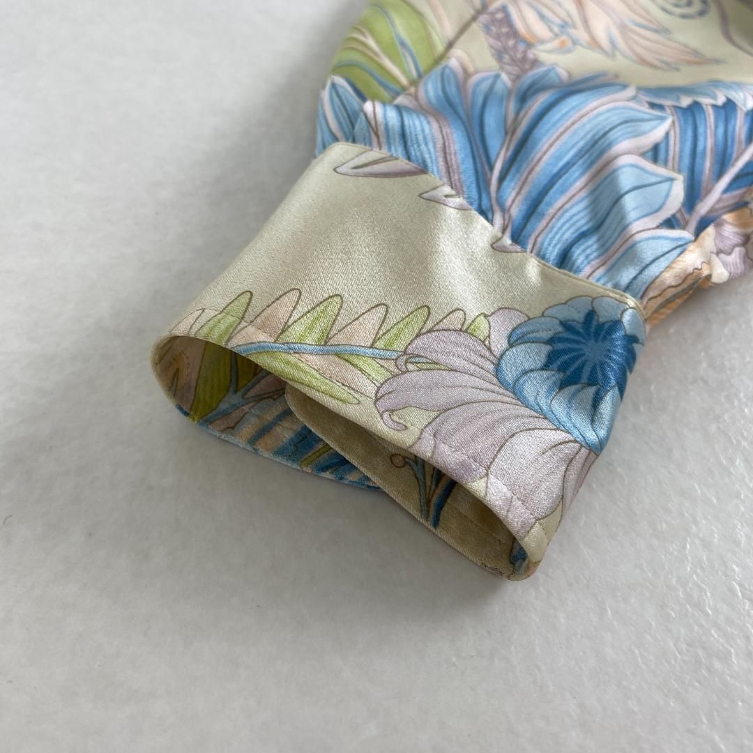 Salvatore Ferragamo サルヴァトーレフェラガモ 長袖ブラウス