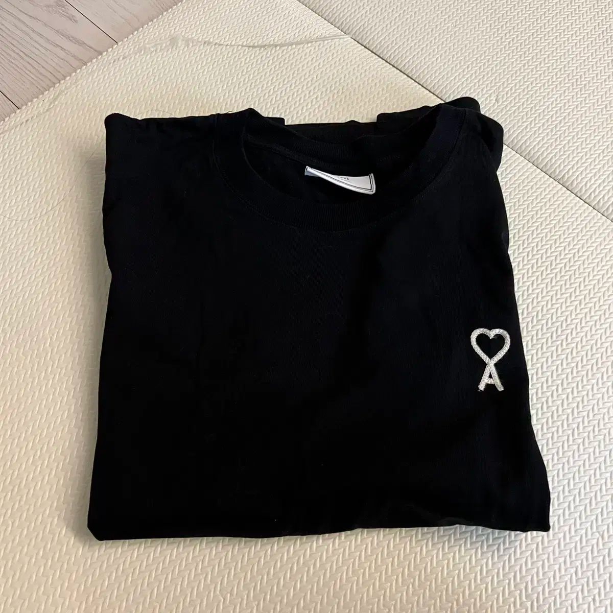 【雷市場（ポンジャン）商品韓国直送】ami(アミ) 刺繡 半袖Tシャツ Lサイズ