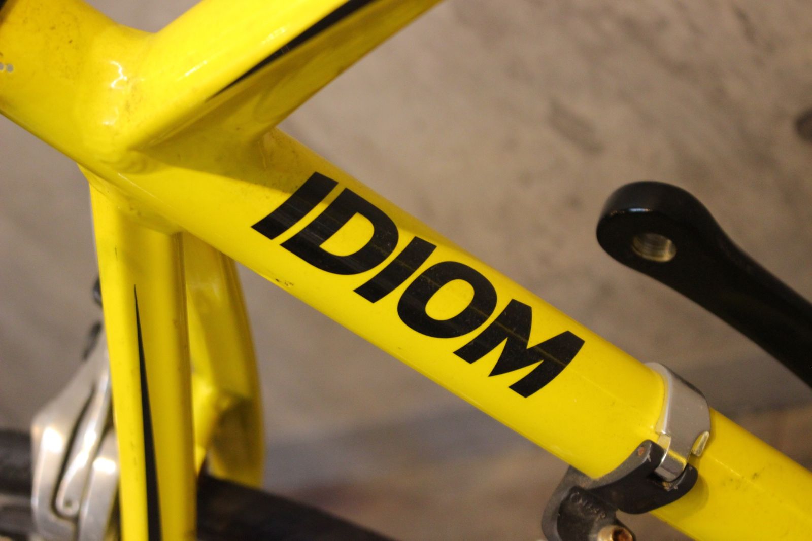 ジャイアント GIANT イディオム IDIOM シマノ ソラ 3400 MIX 9S アルミ ミニベロ 小径車 折り畳み 名古屋店 BRIGHTFACE_UK