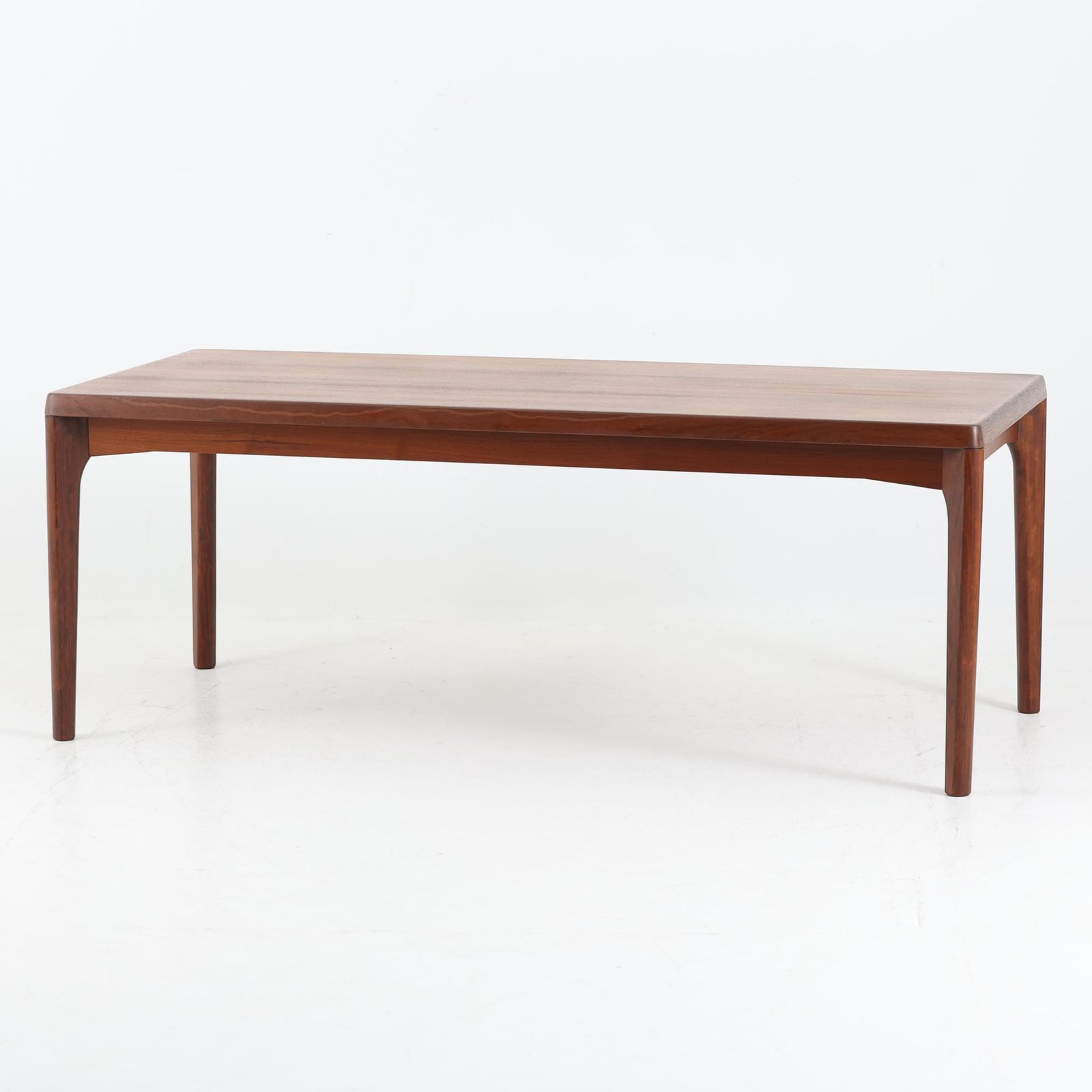 Henning Kjaernulf センターテーブル チーク 幅135cm Vejle Stole og Mobelfabrik DK18598