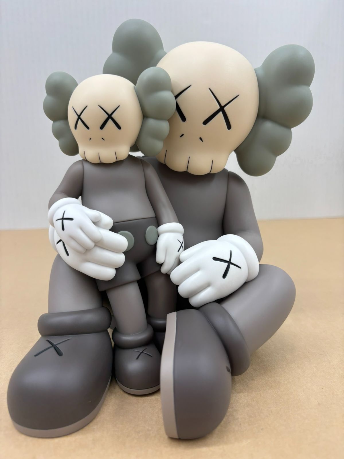KAWS Holiday Changbai Mountain Figure Brown 【M3308-003