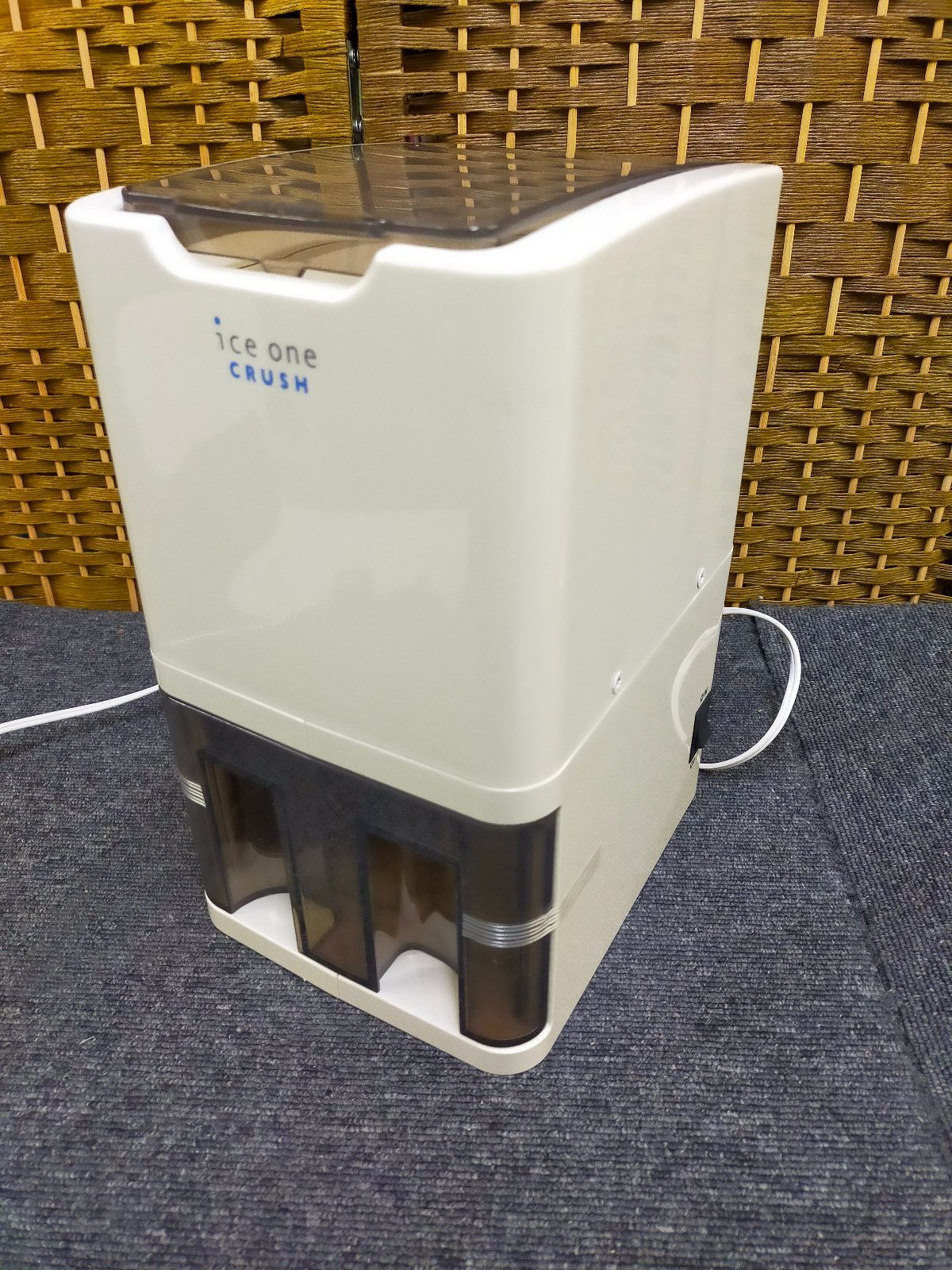 池永鉄工 Ikenaga Iron Works アイスクラッシャー 砕氷機 電動 小型 アイスワン クラッシュ C-01 KITCHEN_TOOLS