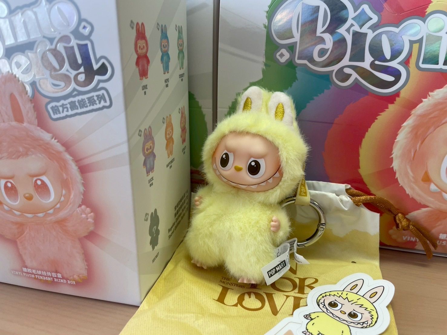 正規品・新品未使用】イニシャル［F］ラブブ LABUBU Biginto Energy