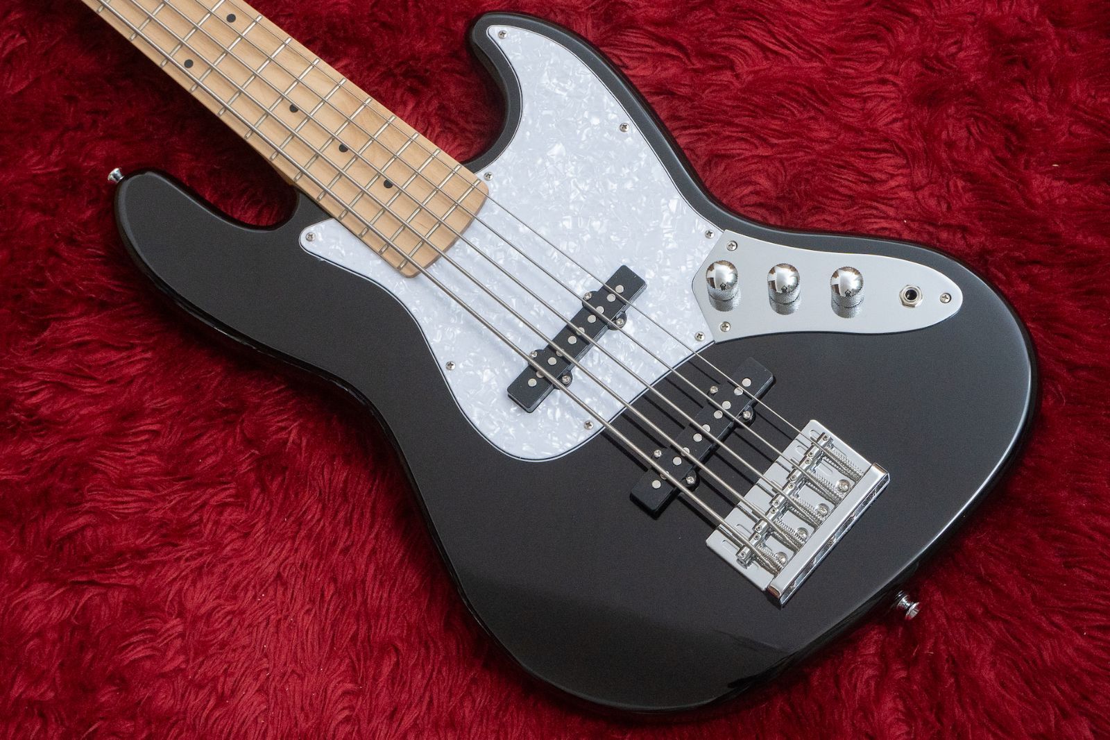 new woofy basses | ONE series Cavalier 5 M Black
