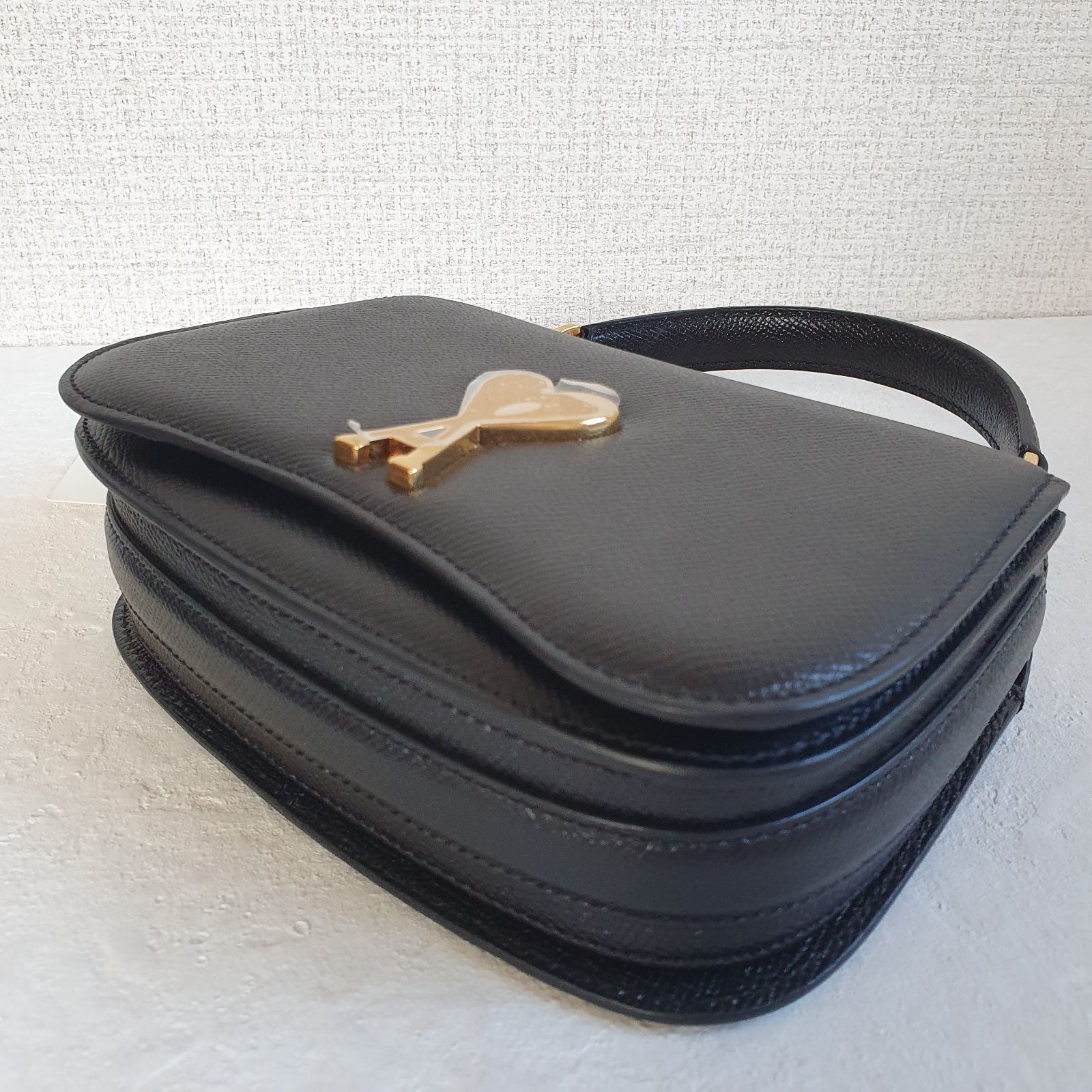 未使用】AMI PARIS グレインレザー トップハンドルバッグ 未使用】AMI PARIS グレインレザー トップハンドルバッグ