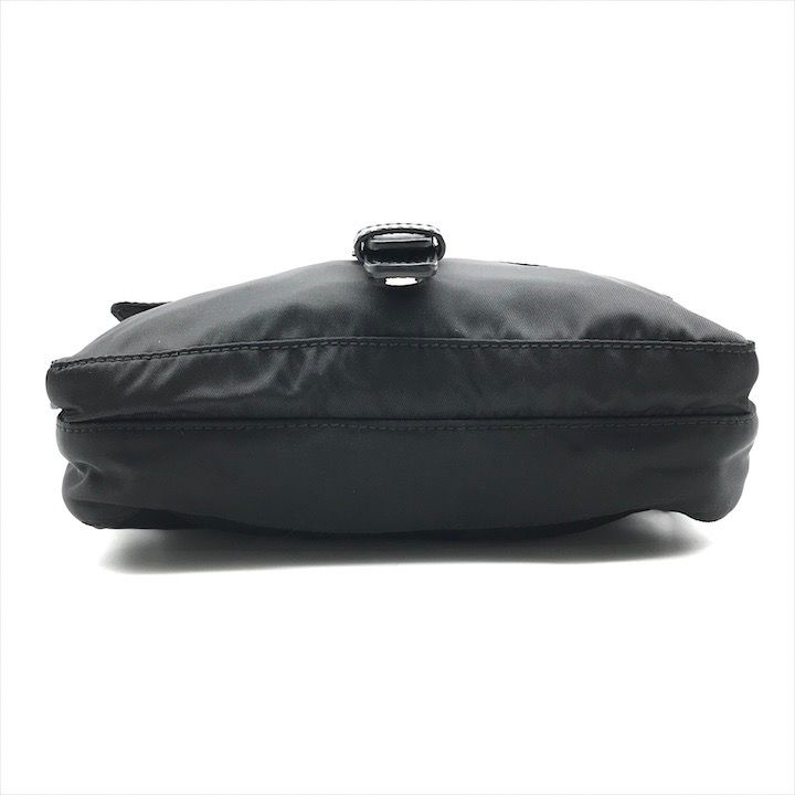 PRADA プラダ ナイロン ロゴプレート ポーチ ブラック ブランド 正規品】PRADA プラダ ナイロン ポーチ 小物入れ 黒 三角ロゴ