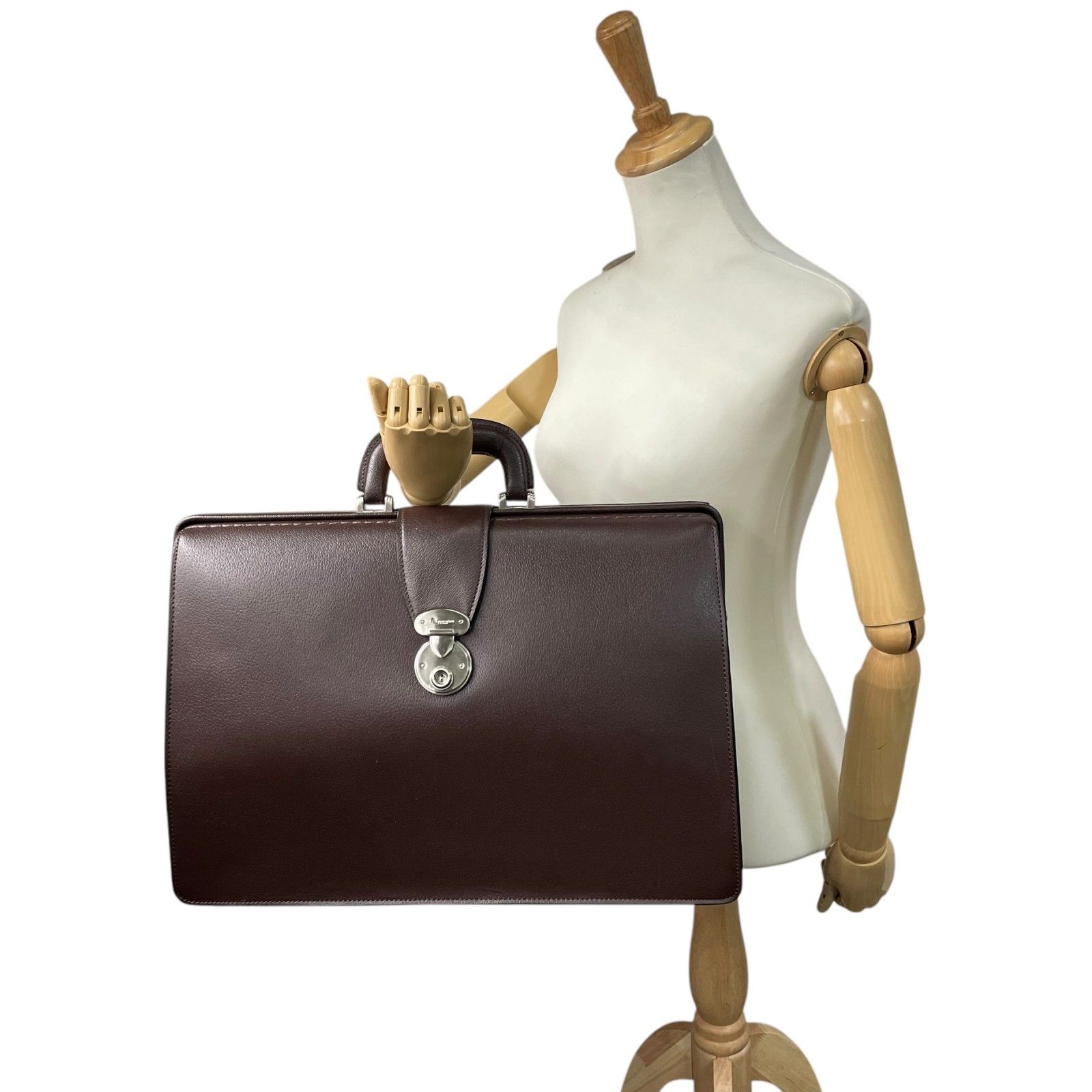 【極美品！】★アクアスキュータム Aquascutum ダレスバッグ ビジネス★ 極美品！】☆アクアスキュータム Aquascutum ダレスバッグ ビジネス