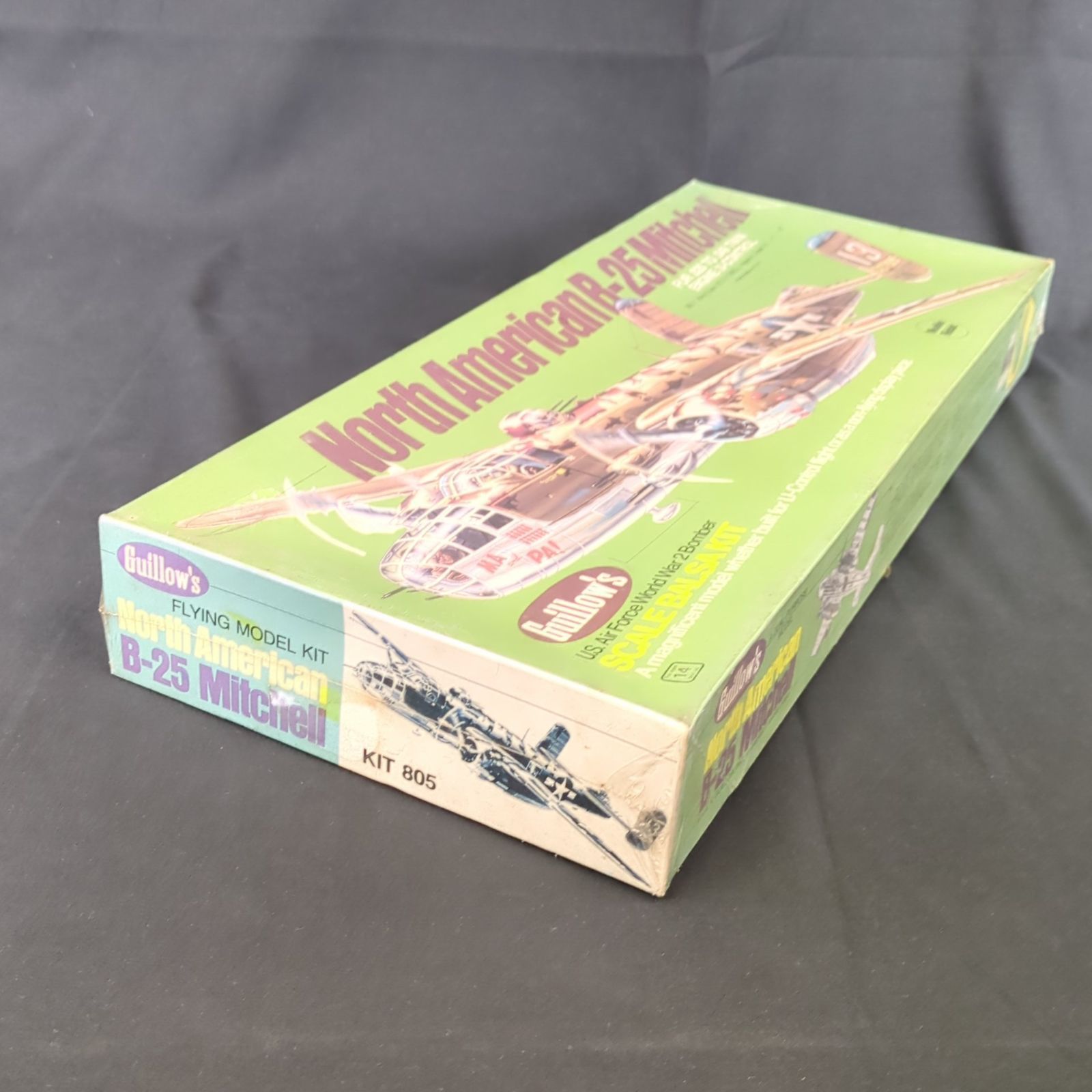 輸入キット ギロウズ Guillow s805 US Air Force World War 2 Bomber SCALE BALSA KIT North American B-25 Mitchell B-25ミッチェル爆撃機バルサ材模型キット