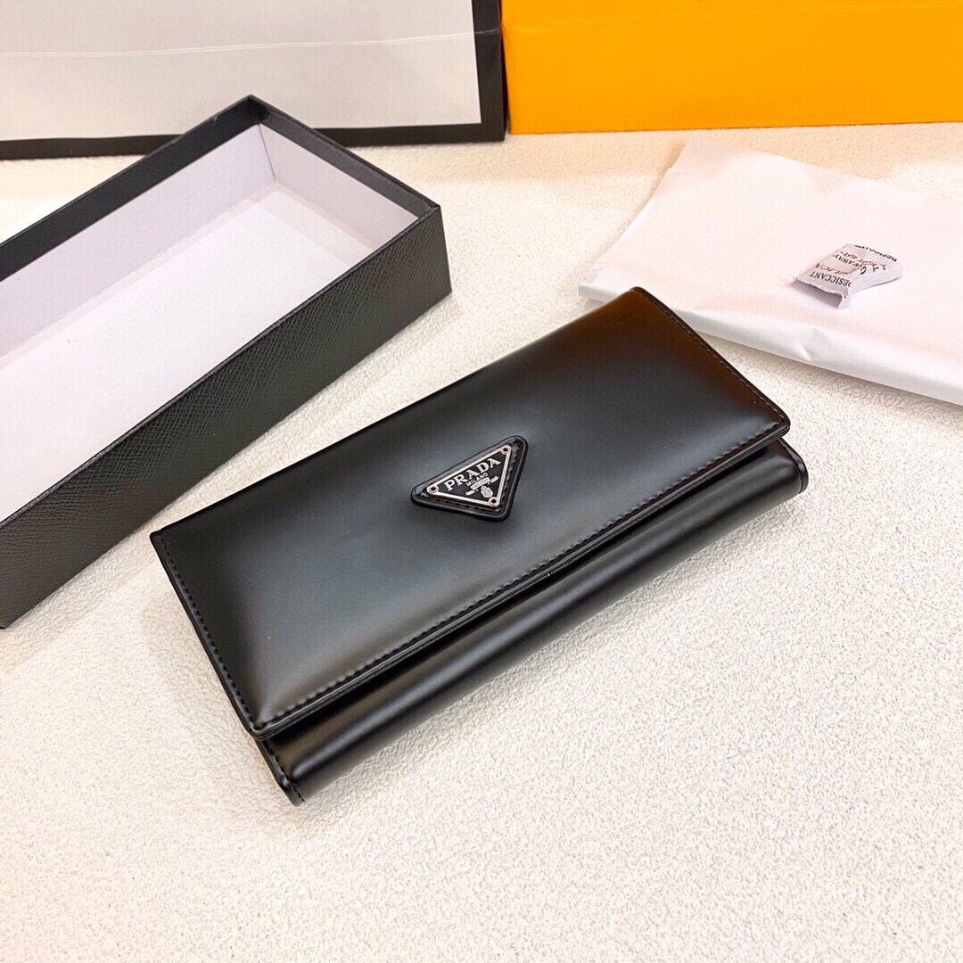 新品未使用 Prada プラダ財布 長財布 箱つき - メルカリ