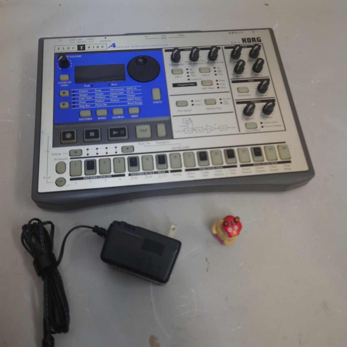 美品 KORG VOLCA FM ACアダプタ付属 使用少 外箱 説明書 コルグ ダウンロード | volca fm - 取扱説明書 | KORG (Japan) 美品 KORG