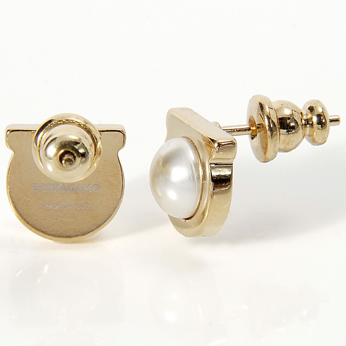 Ferragamo フェラガモ ピアス 76 0121 696454 GANCIO FERRAGAMO フェラガモ ピアス ガンチーニ 760121 696454