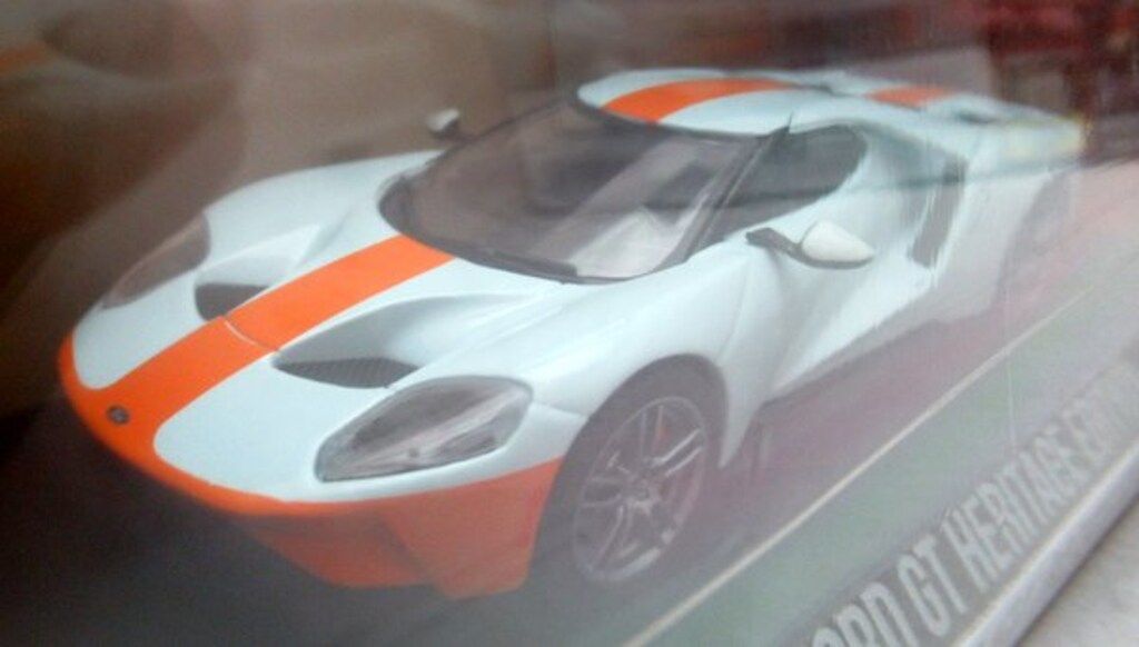GREENLIGHT 1/43 2019 FORD GT HERITAGE EDITION 86158 - メルカリ