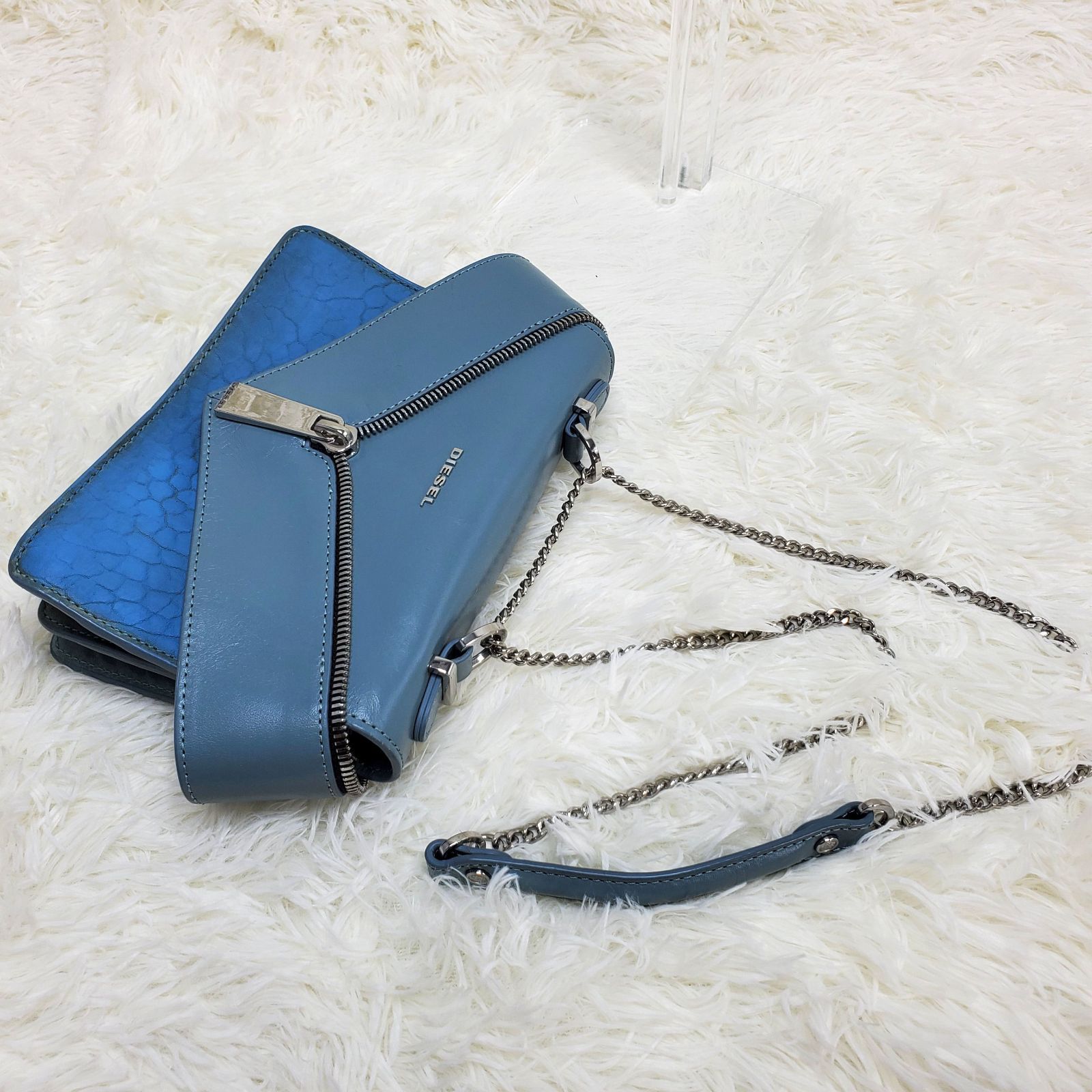 P　DIESELのショルダーバッグ DIESEL ディーゼル チェーンショルダーバッグ ジッパー ブルー