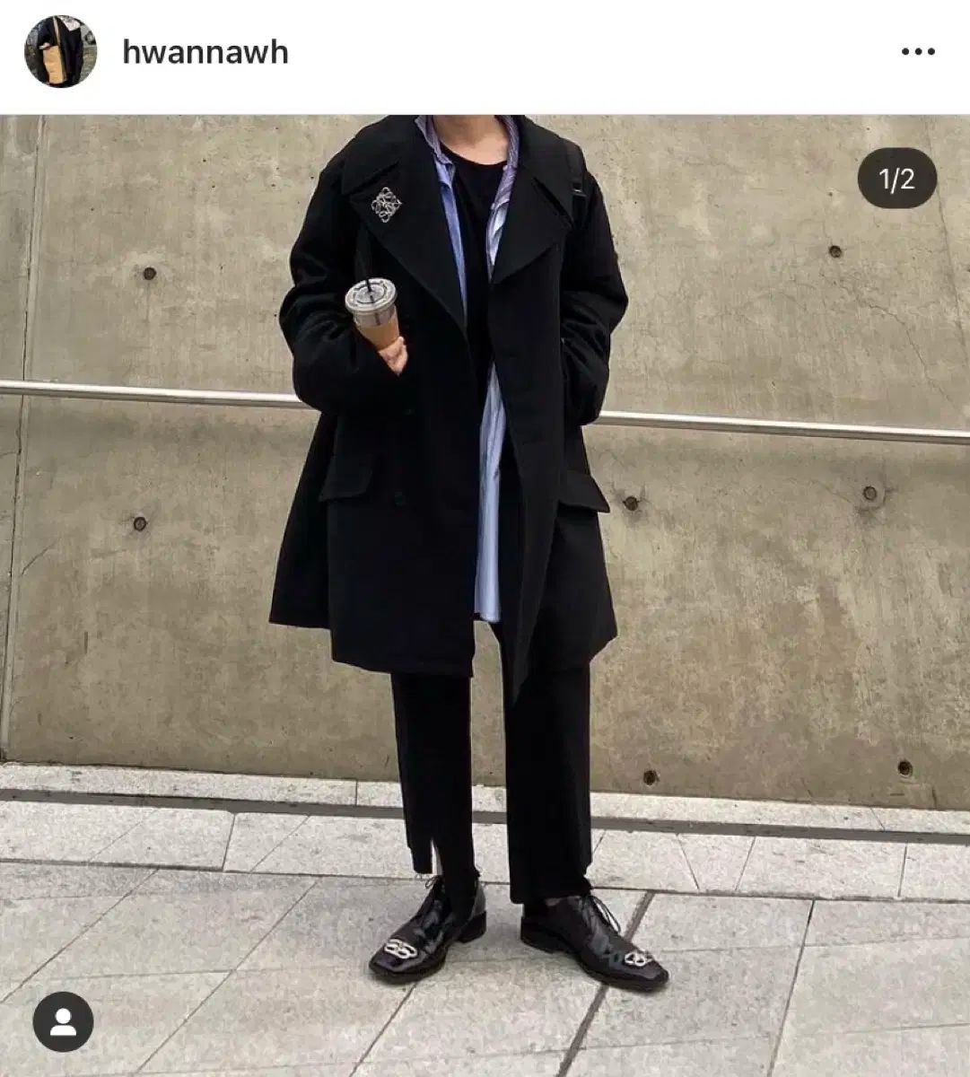 042052● ESSAY OVERSIZED COLLAR LESS COAT ESSAY Oversized Coller-Less Coat 042052○ ESSAY OVERSIZED