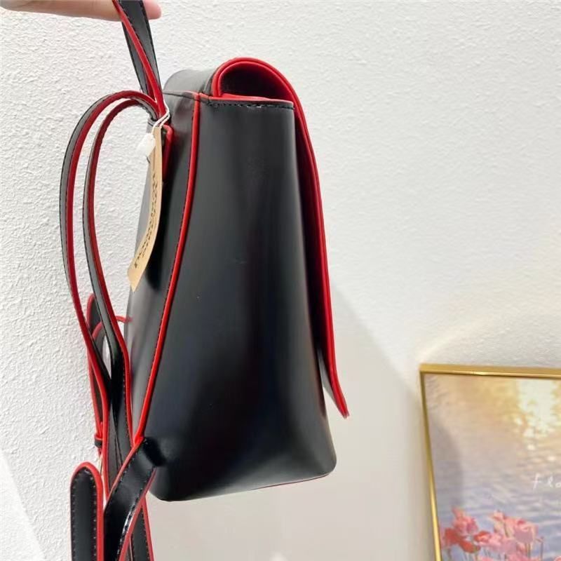 ヴィヴィアン・ウエストウッド ブラック バックパック フラップ バック