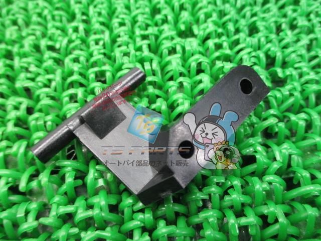 アドレスV100 給油口カバーヒンジ 在庫有 即納 スズキ 純正 新品 バイク 部品 車検 Genuine