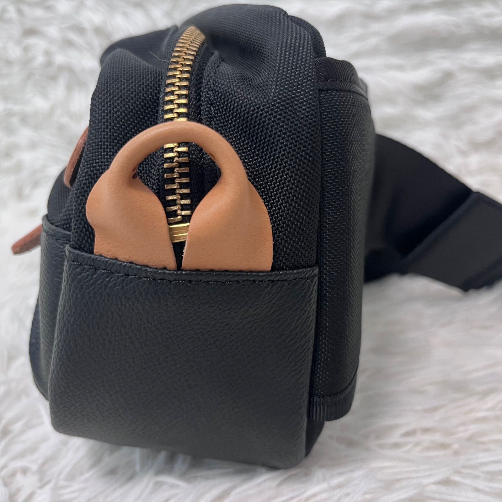 新品未使用 FIVE WOODS レザー ボディバッグ PLATEAU ブラック