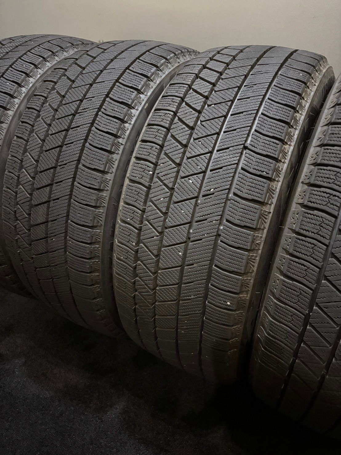プリウス　215/45R17 ブリヂストン　スタッドレス プリウス TOYOTA 50系 後期 純正 17インチ 7J+50 ブリヂストン