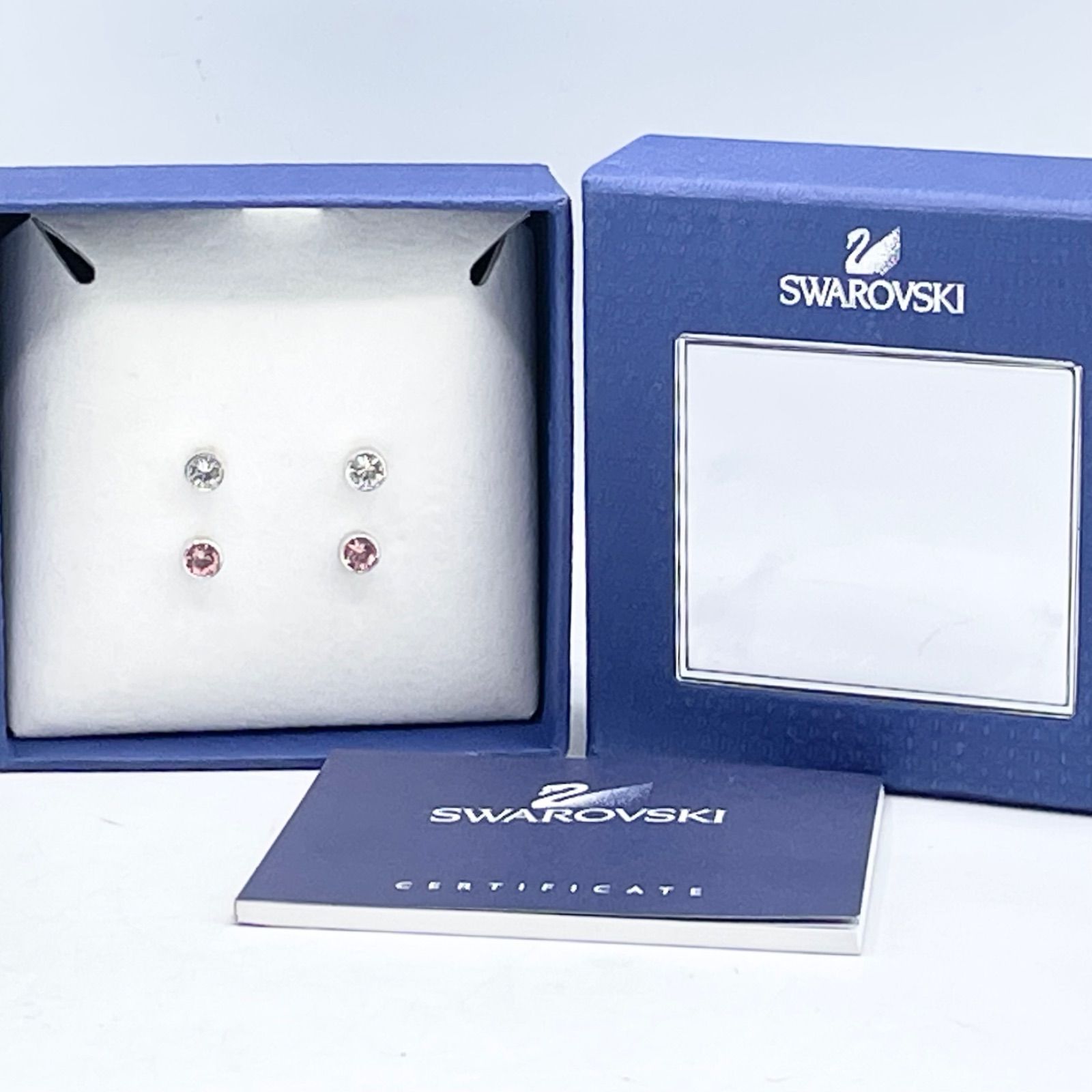 SWAROVSKIピアス 箱付き スワロフスキーアクセサリー レディース