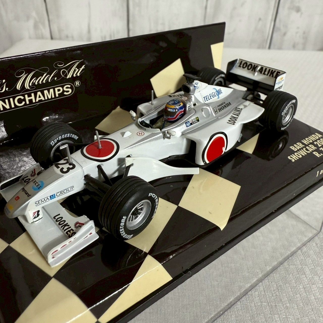 値下げ交渉歓迎] F1ミニカー 1/43 BAR Honda 佐藤琢磨