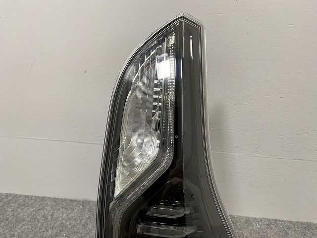 セレナ C27 e-POWER/HC27/HFC27 オーテック/GC27/GNC27 右