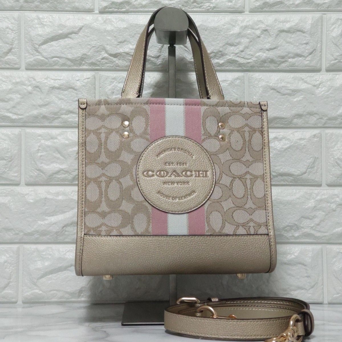 COACH コーチ CG096 デンプシー トート 22 シグネチャー ジャカード