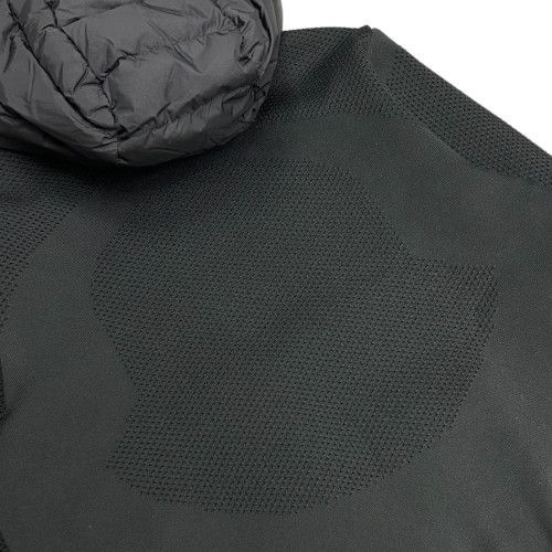 MONCLER ロゴパッチ フロント ダウン パーカー ビッグロゴ 新品LサイズMONCLER ロゴパッチフロントダウンパーカー