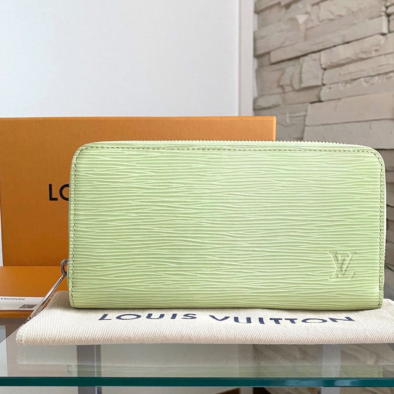 ルイヴィトン エピ ジッピーウォレット グリーン　日本限定 楽天市場】【財布】LOUIS VUITTON ルイ ヴィトン エピ ジッピー
