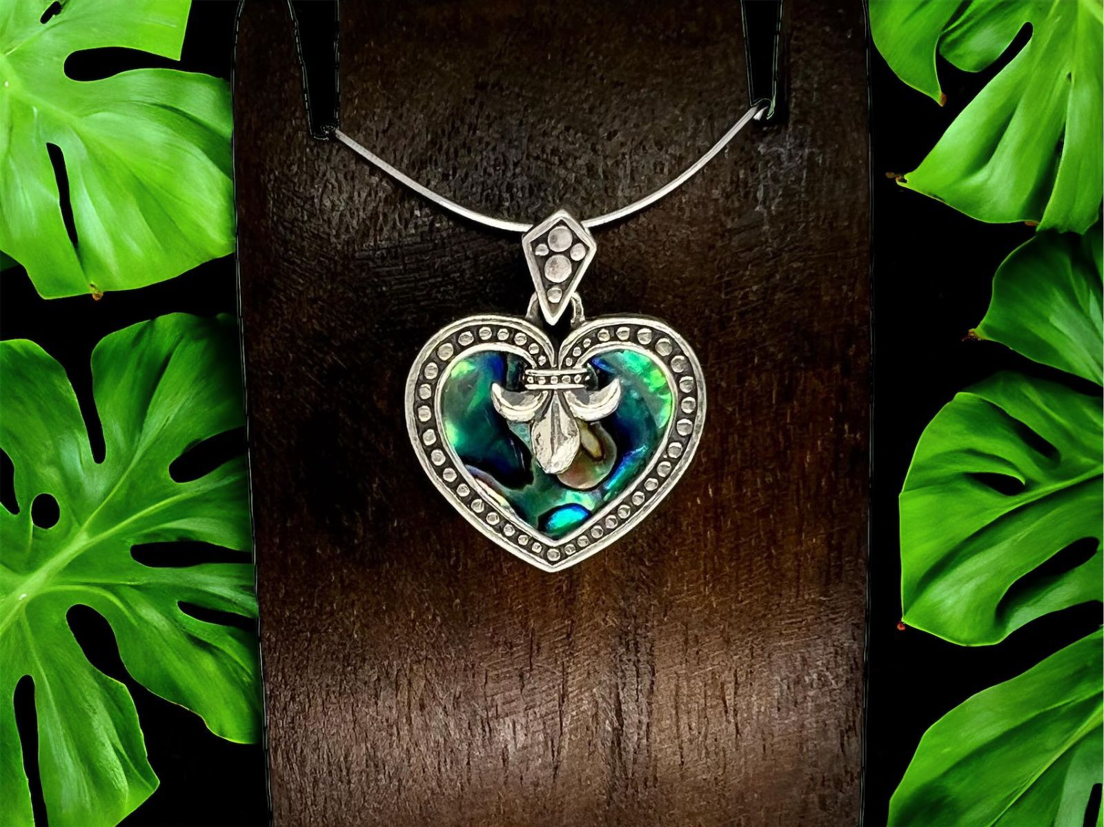 エテ ゴールド フープピアス クリスタル装飾 リーフ フープピアス