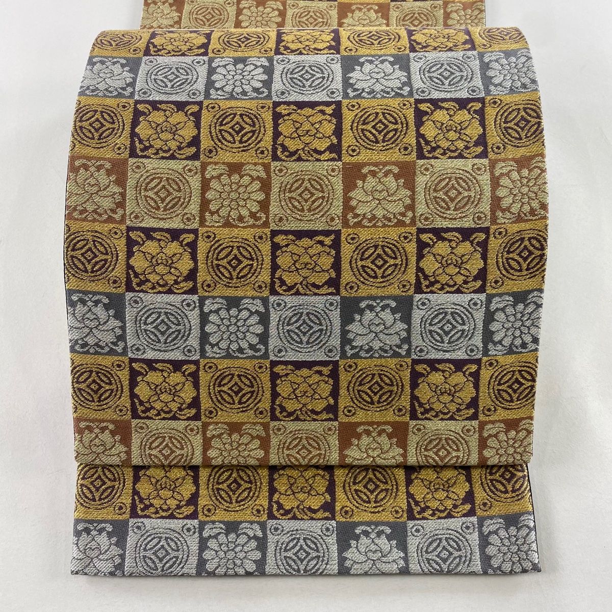袋帯 秀品 市松 草花 金銀糸 金色 六通 正絹